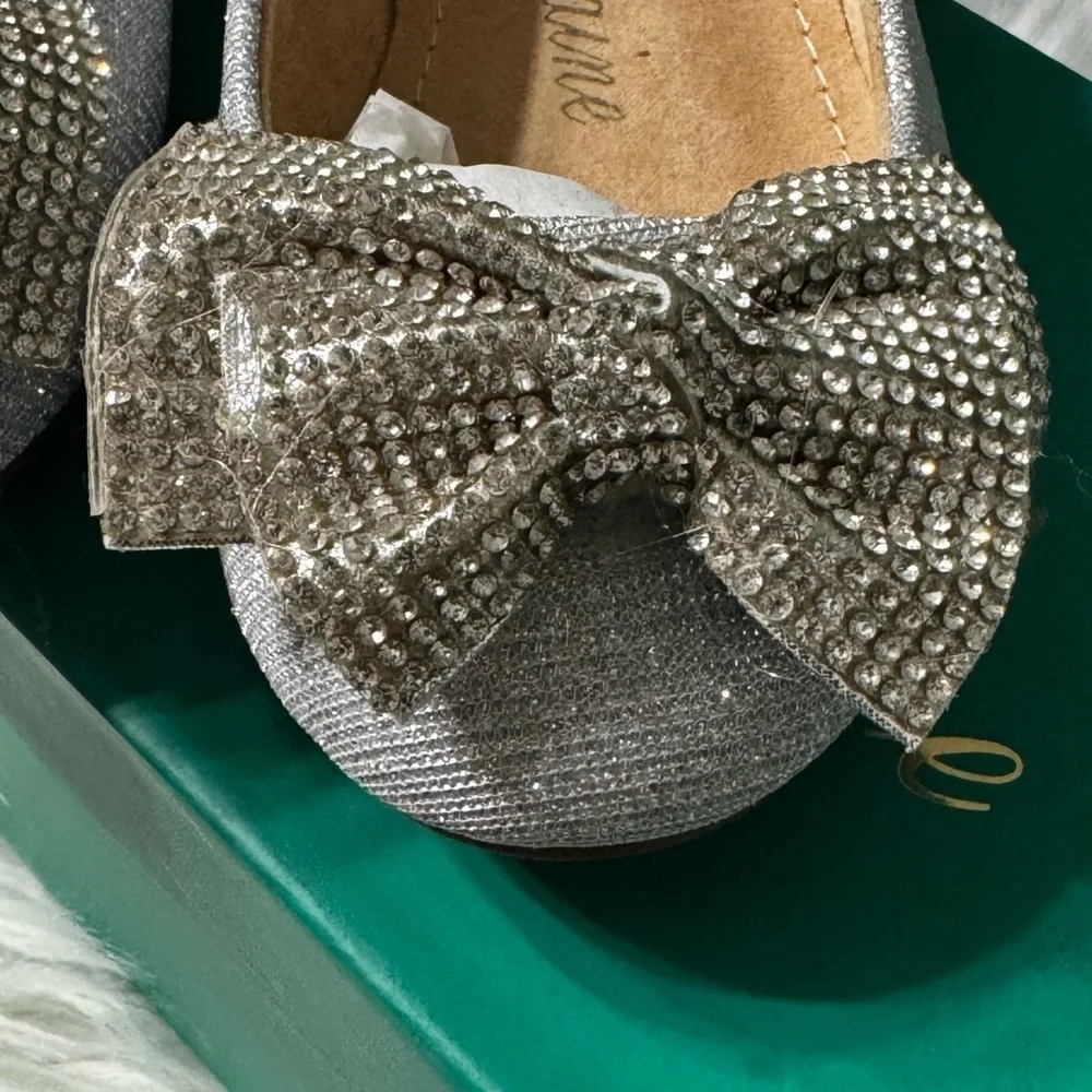 Lauren Lorraine add sparkle